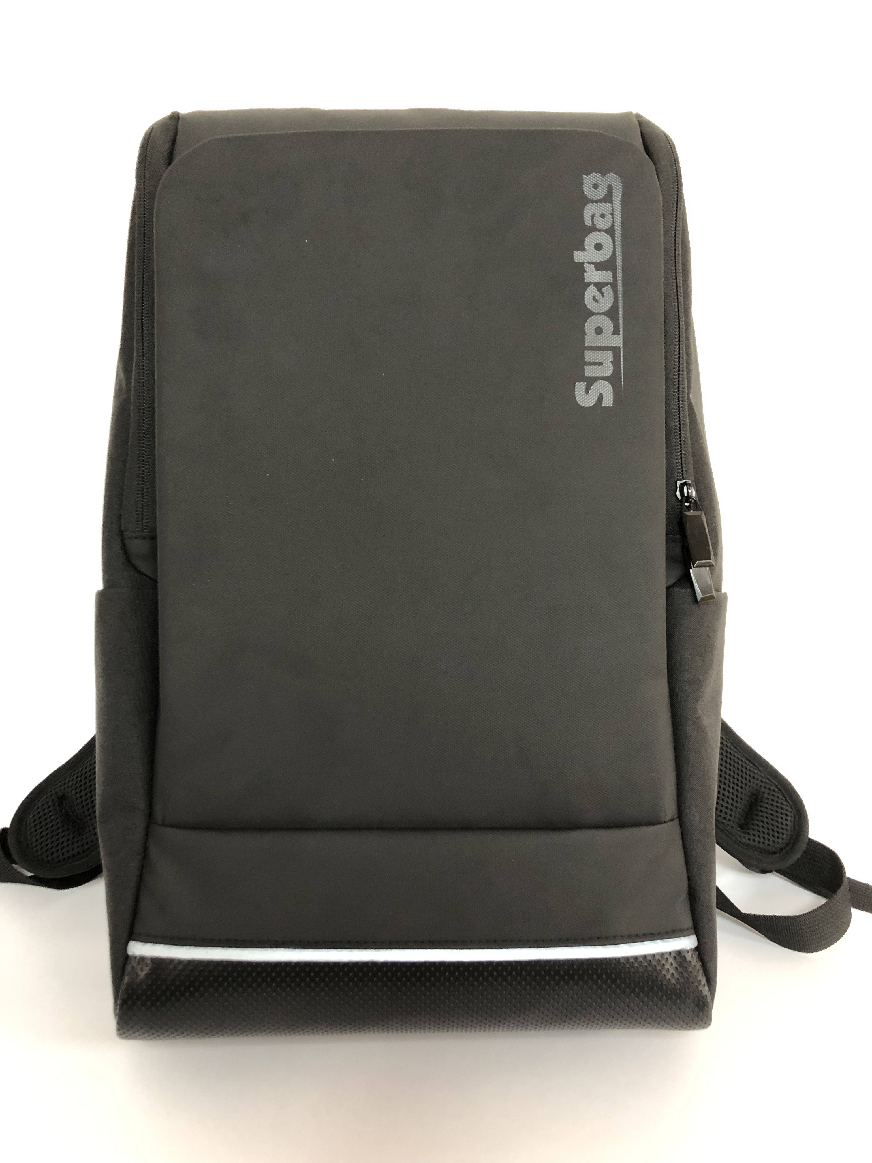 Superbag Corporation Company Limited – ropa deportiva 4