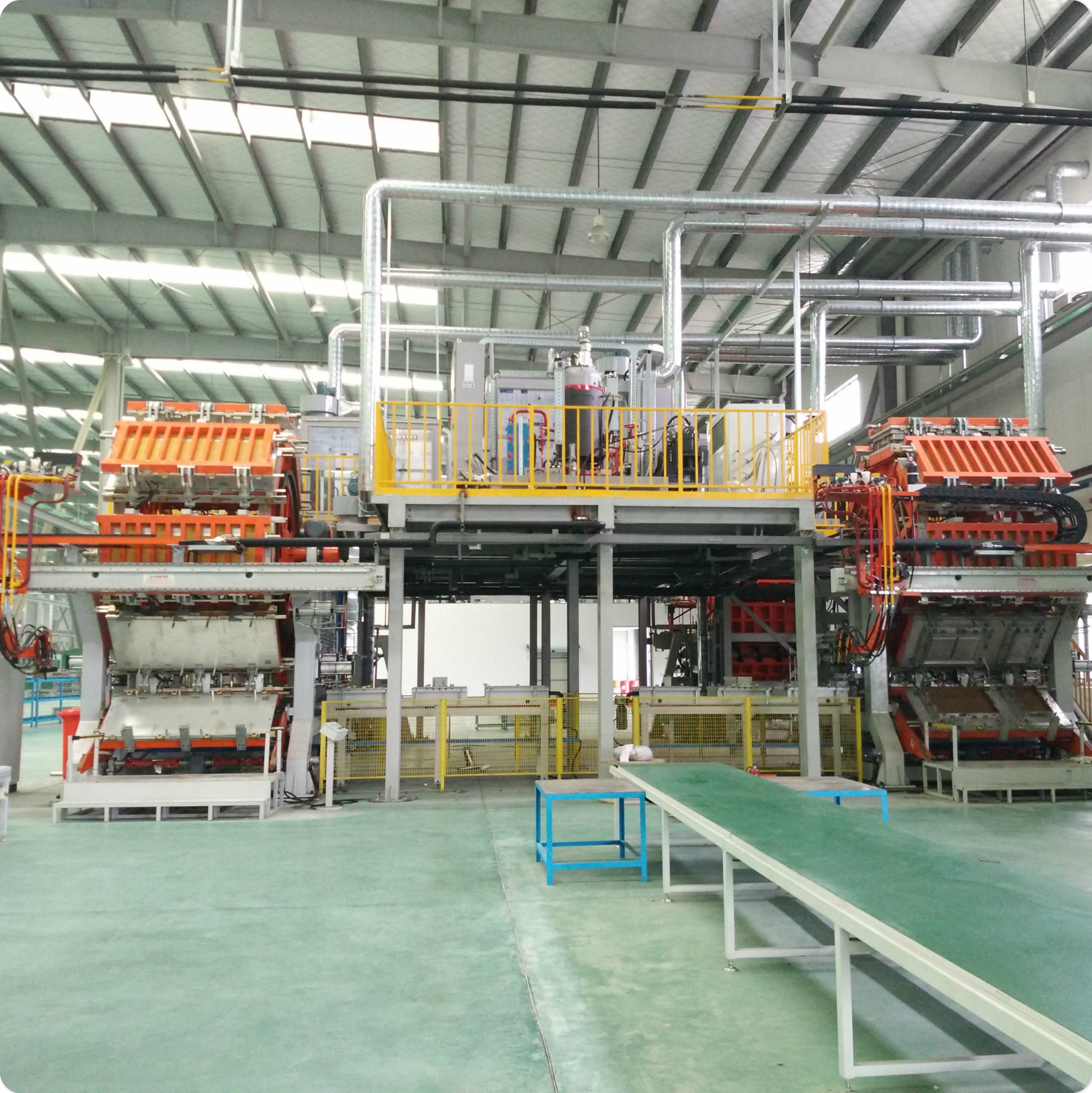 Drum type refrigerator door foaming machine