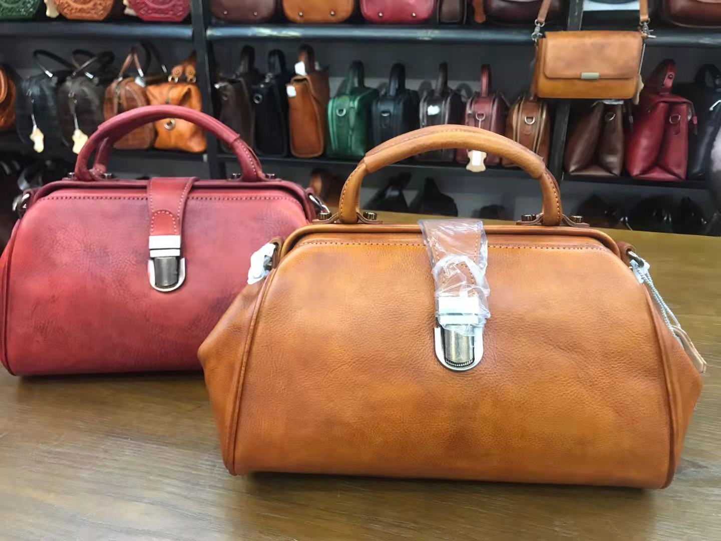 Wholesale Handmade Buckle Shoulder Bag Briefcase Women's Premium Leather Handbag Retro Doctor Bag