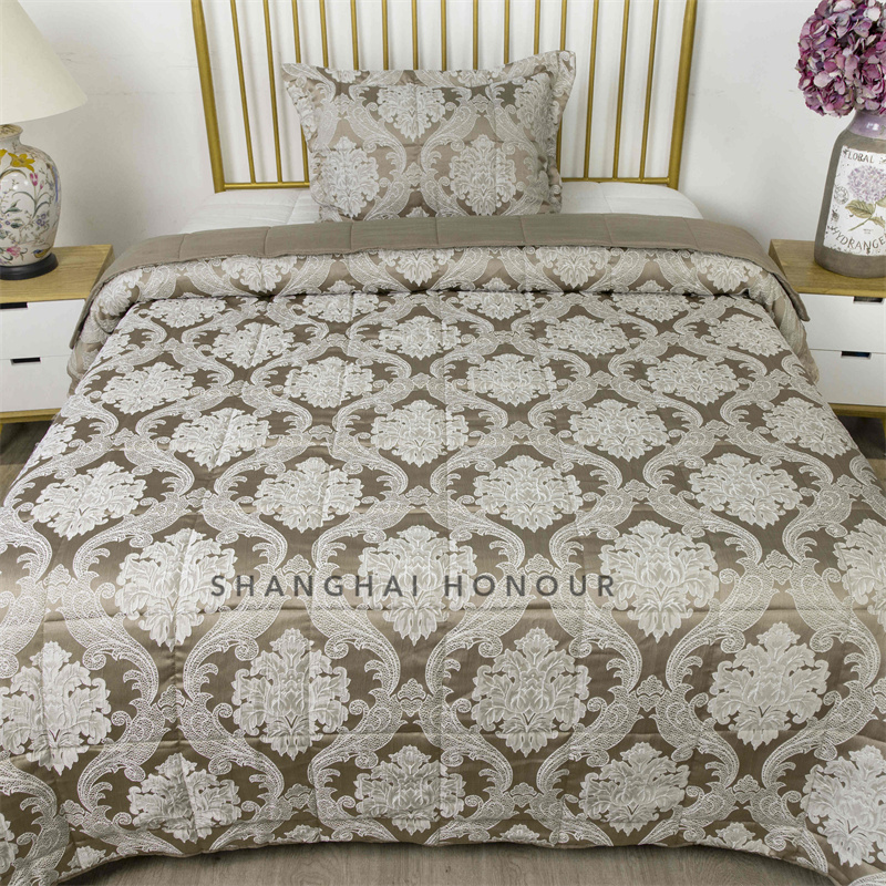 jacquard comforter