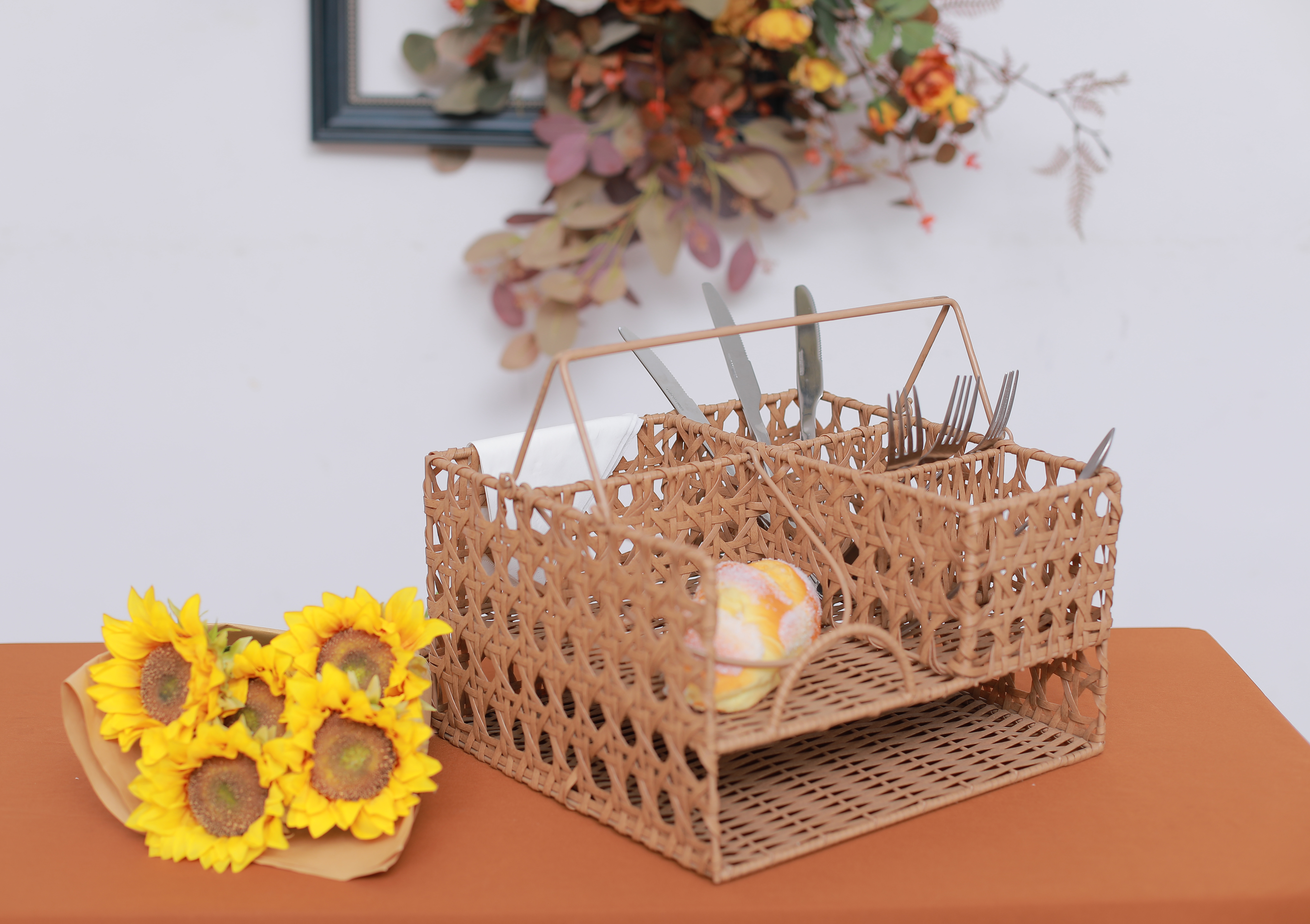 Plastic rattan handwoven flatware caddy picnic basket