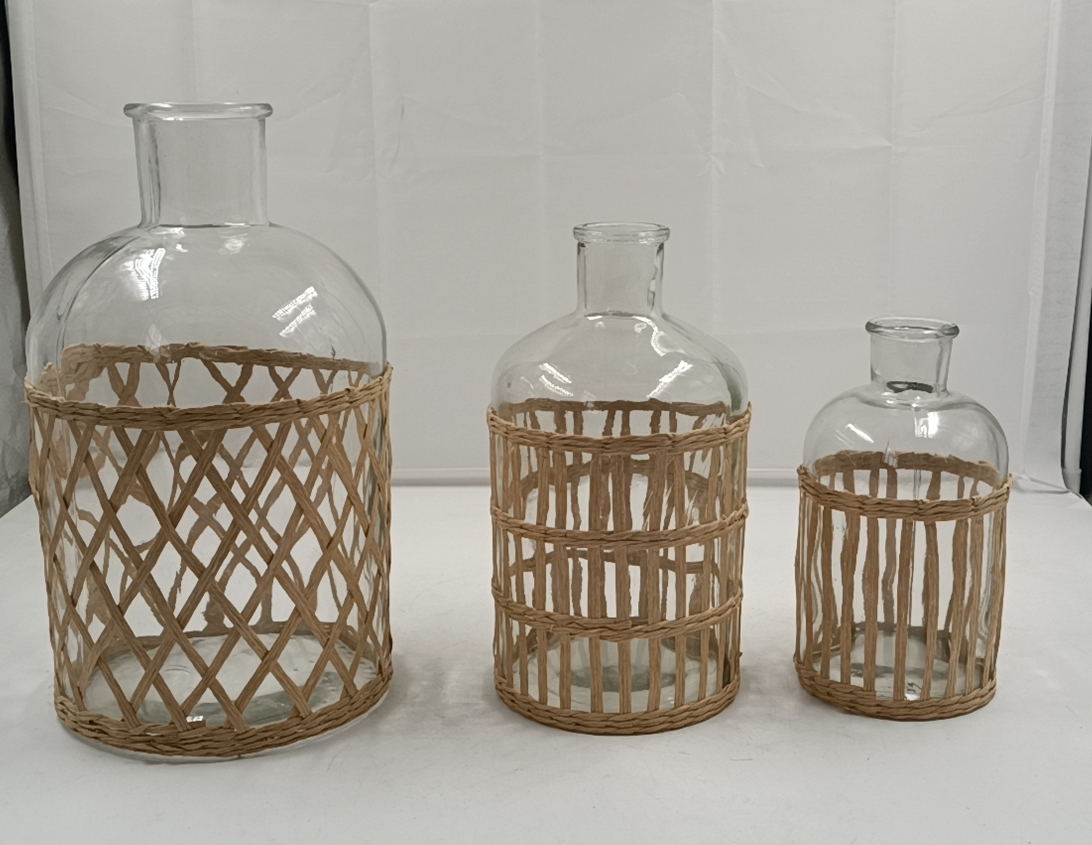 Glass vase and paper weave