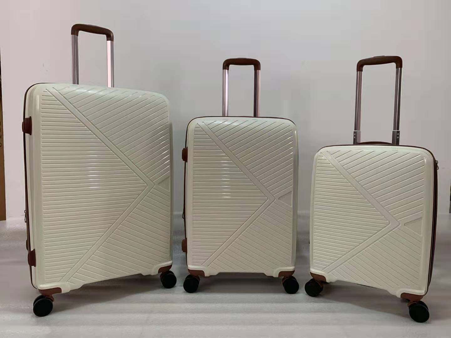 ZHEJIANG LIANGMING LUGGAGE CO.,LTD – vestido de noche 3