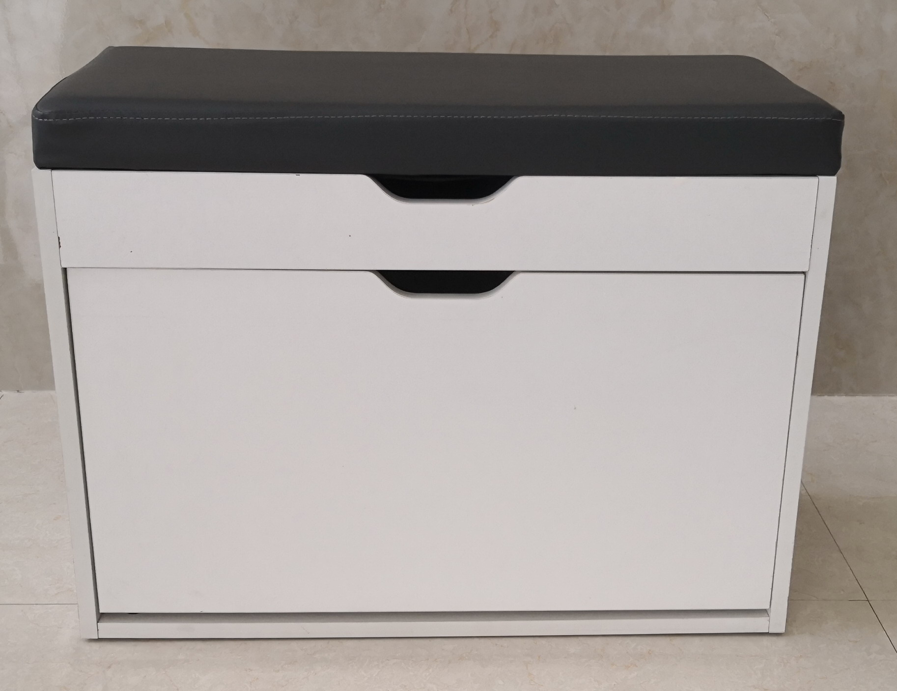Shoe Cabinet / Footstool / Shoe Rack