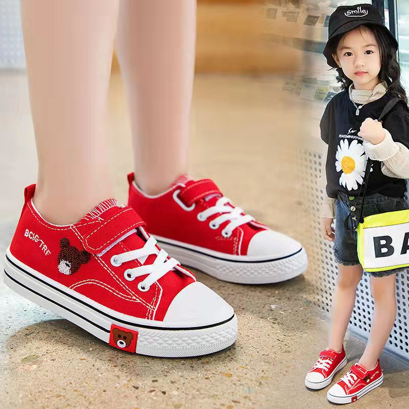 Canvas shoes