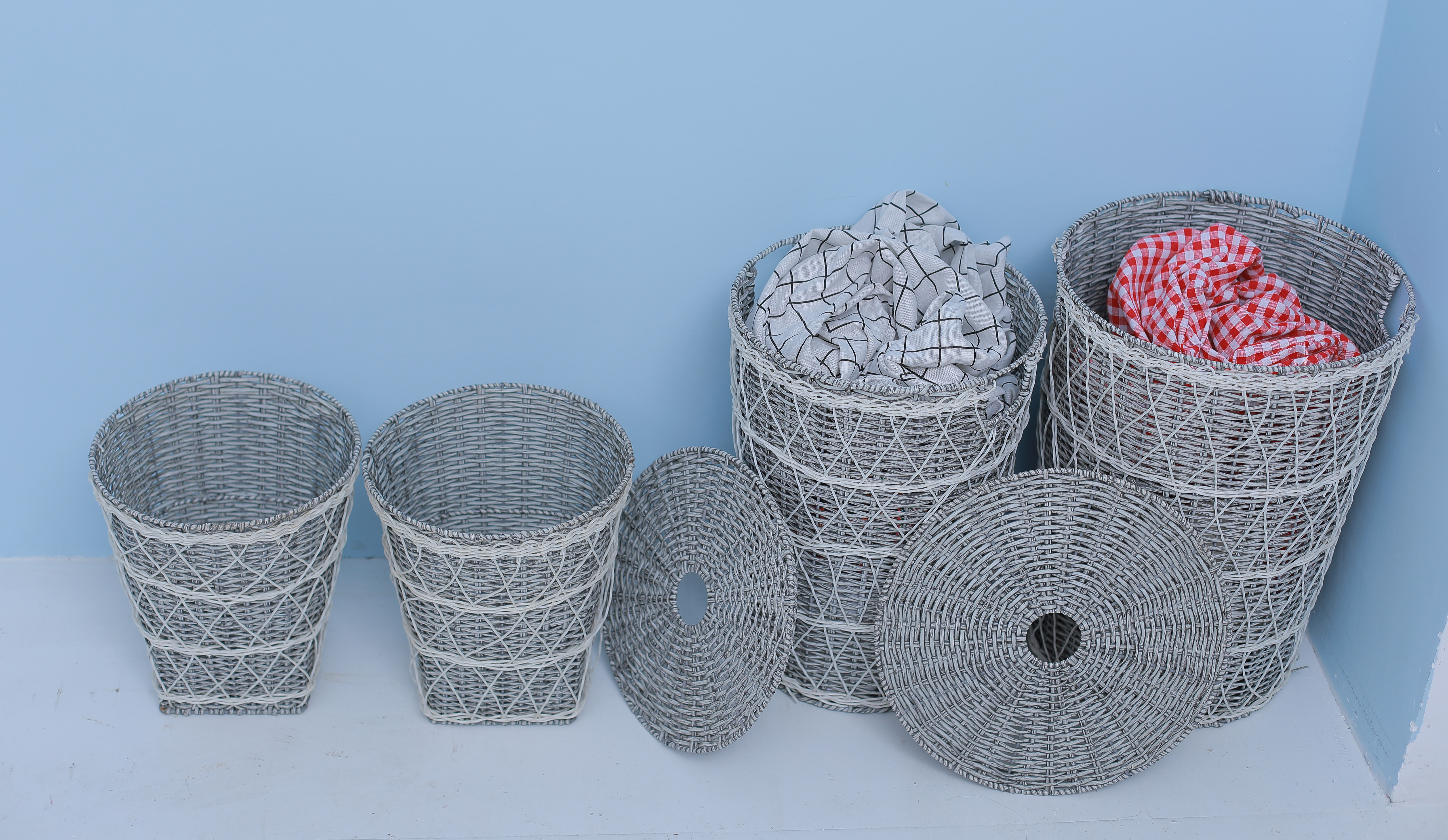 Household bathroom woven storage baskets