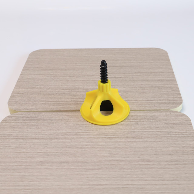 Tile leveling system spin doctor