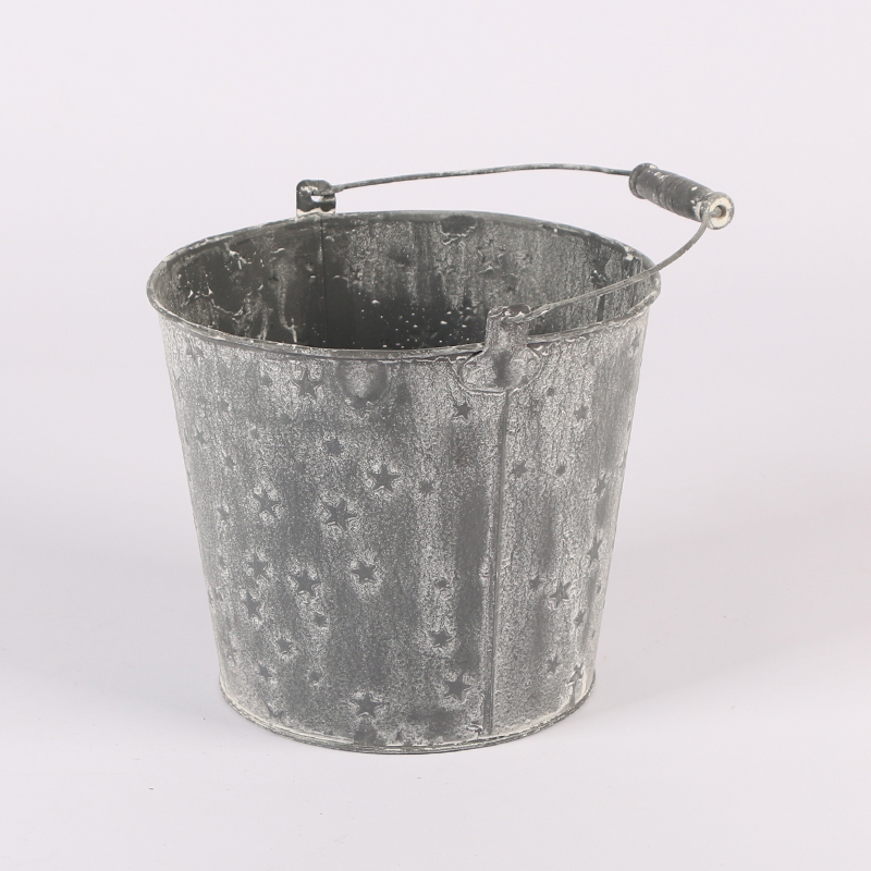 Metal flower pot