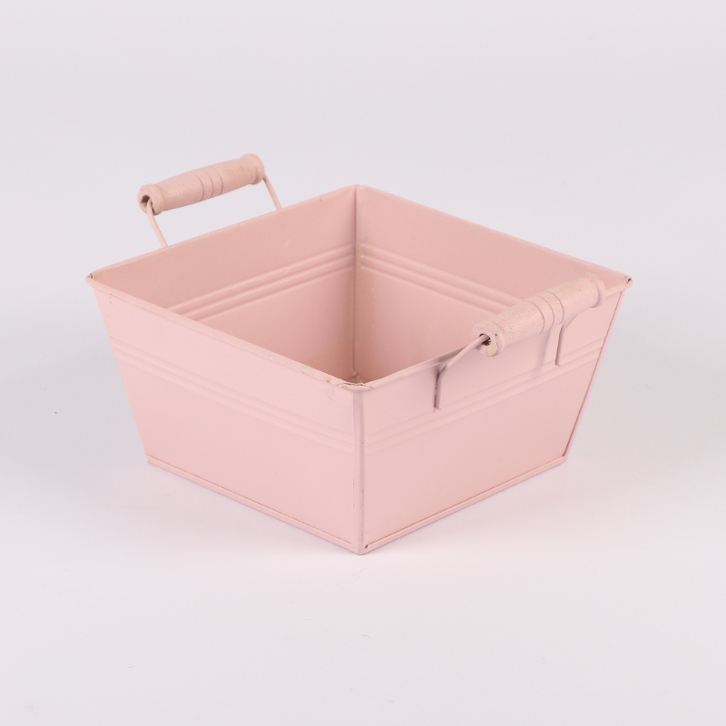Metal flower pot