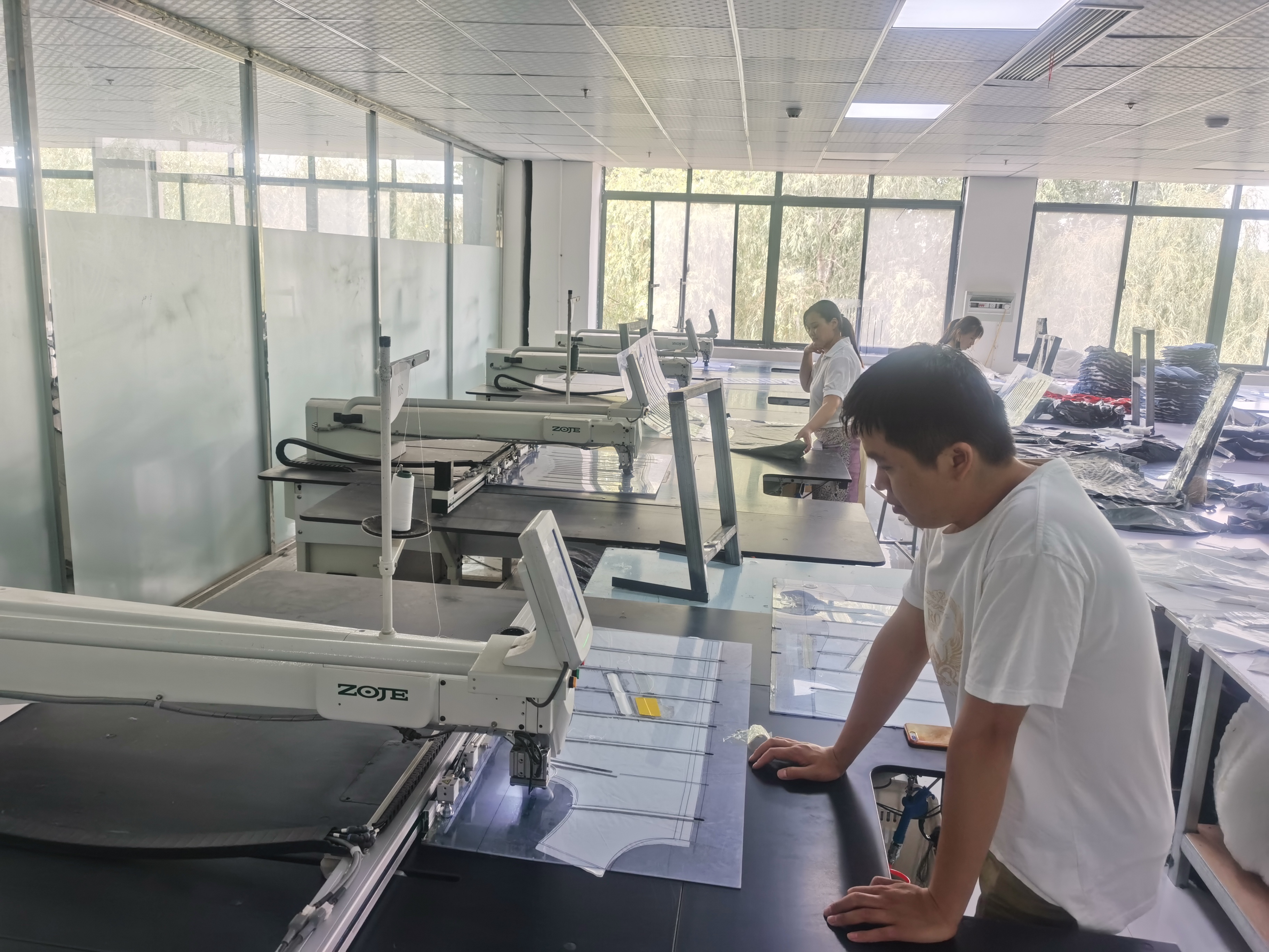 Cao County Xinxin Milan Clothing Co., Ltd. – Men's Wear 3
