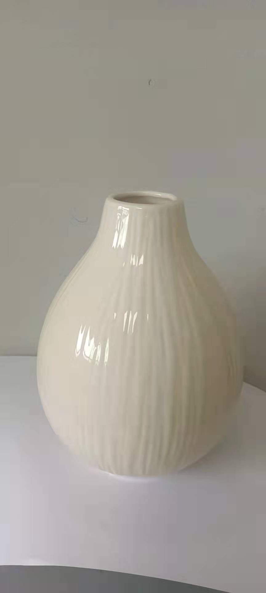 fashionable ceramic flower vase