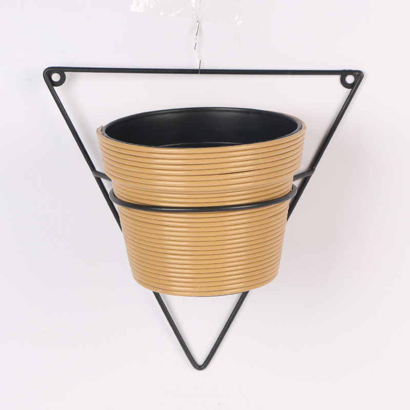 Flower pot
