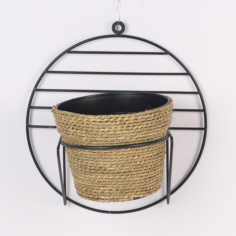 Flower pot
