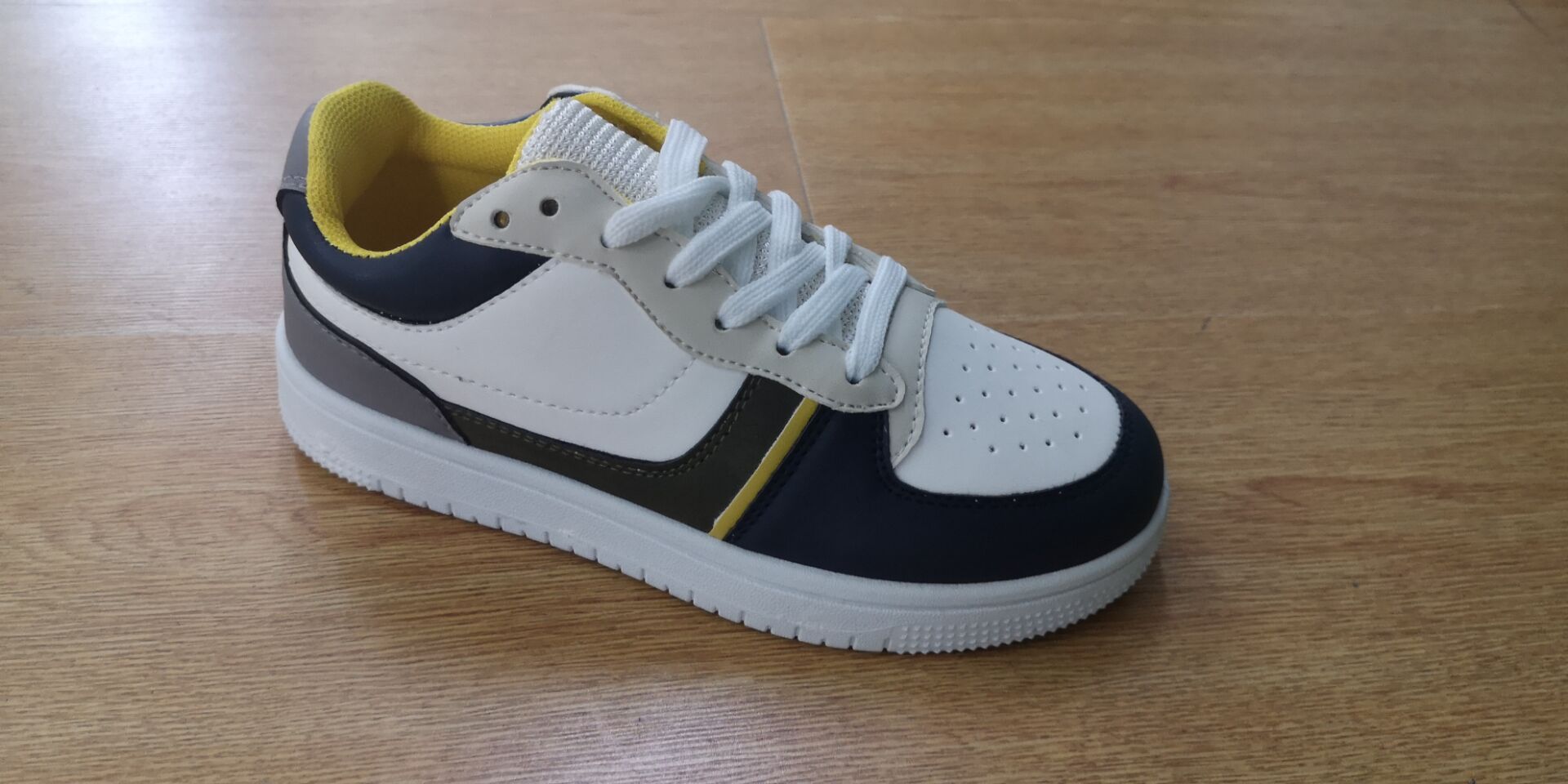 Kids Injection Sneakers
