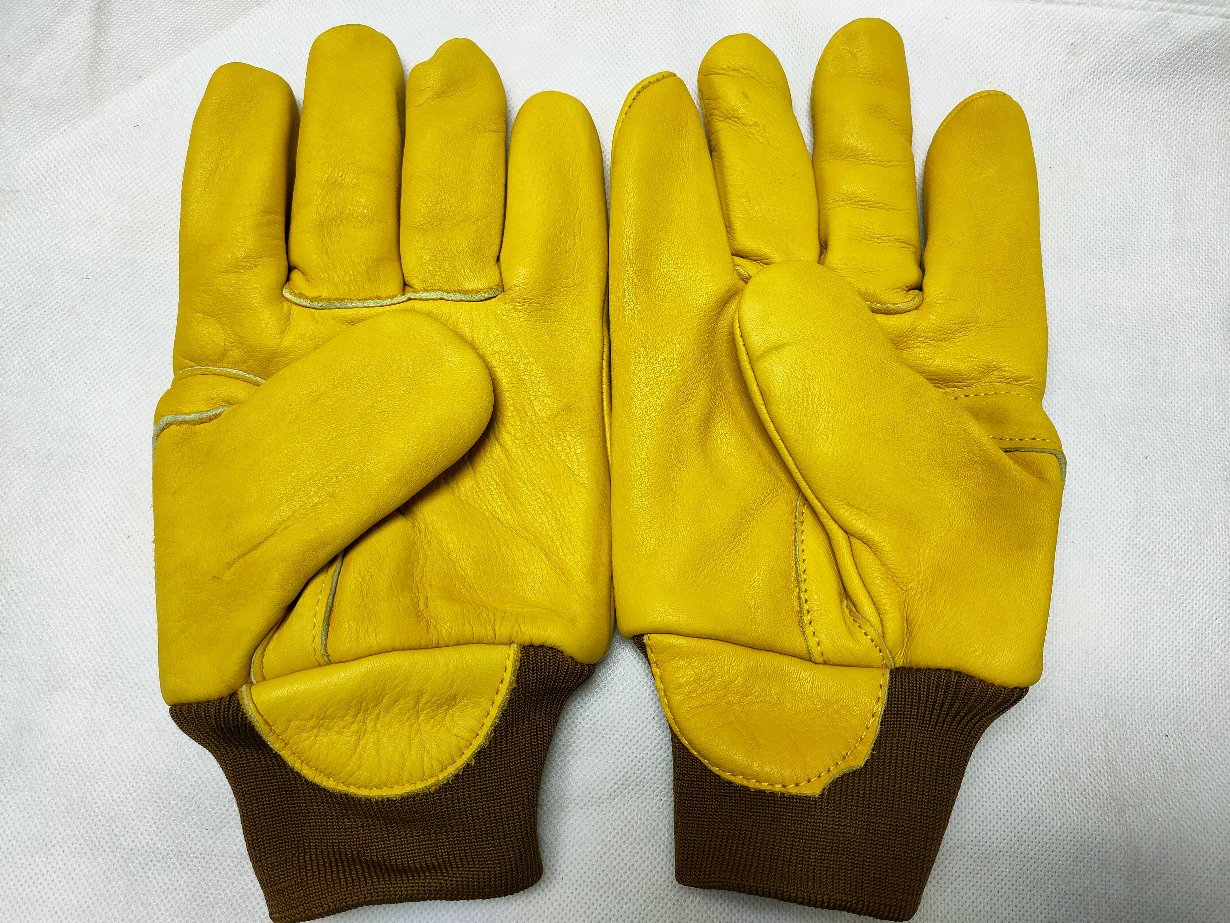 Cow grain leather winter gloves