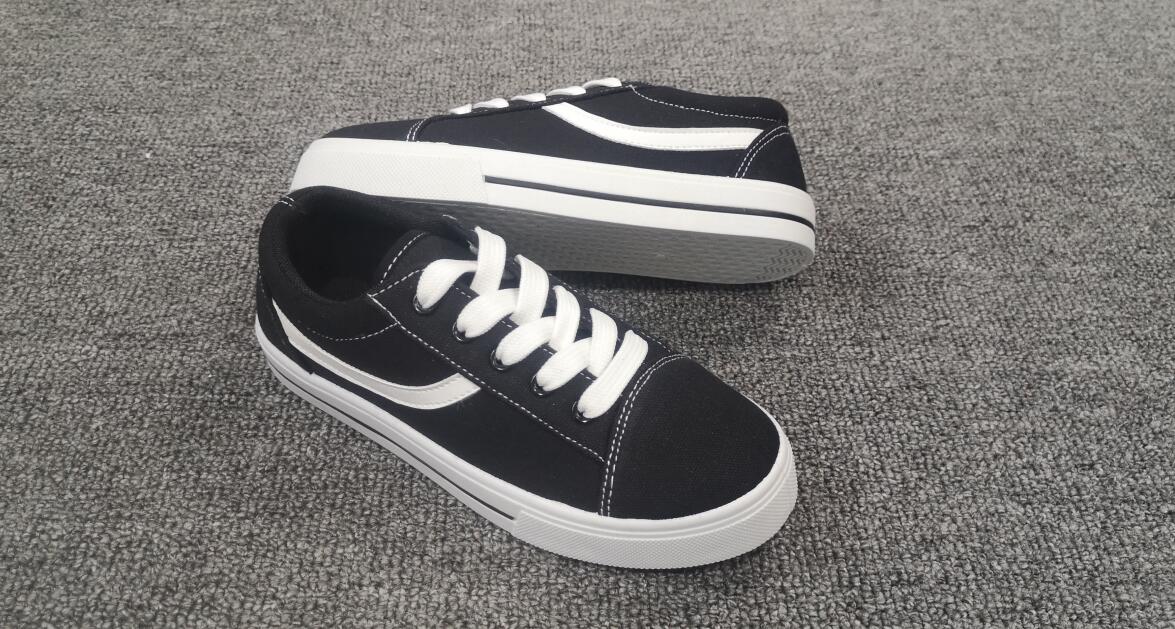 Boy's Canvas Shoes