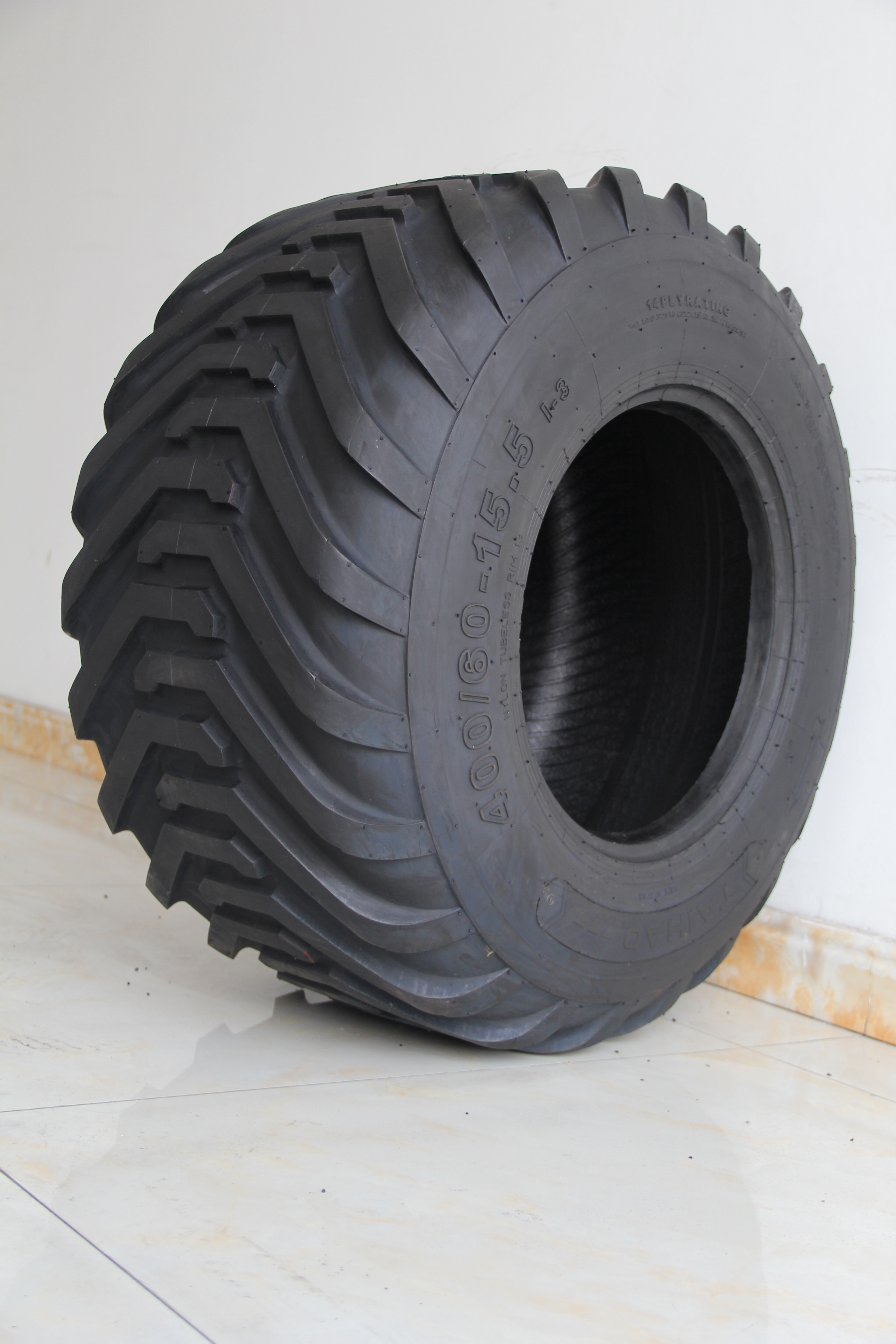 泰昊农业工具轮胎 I-3 400/60-15.5TL