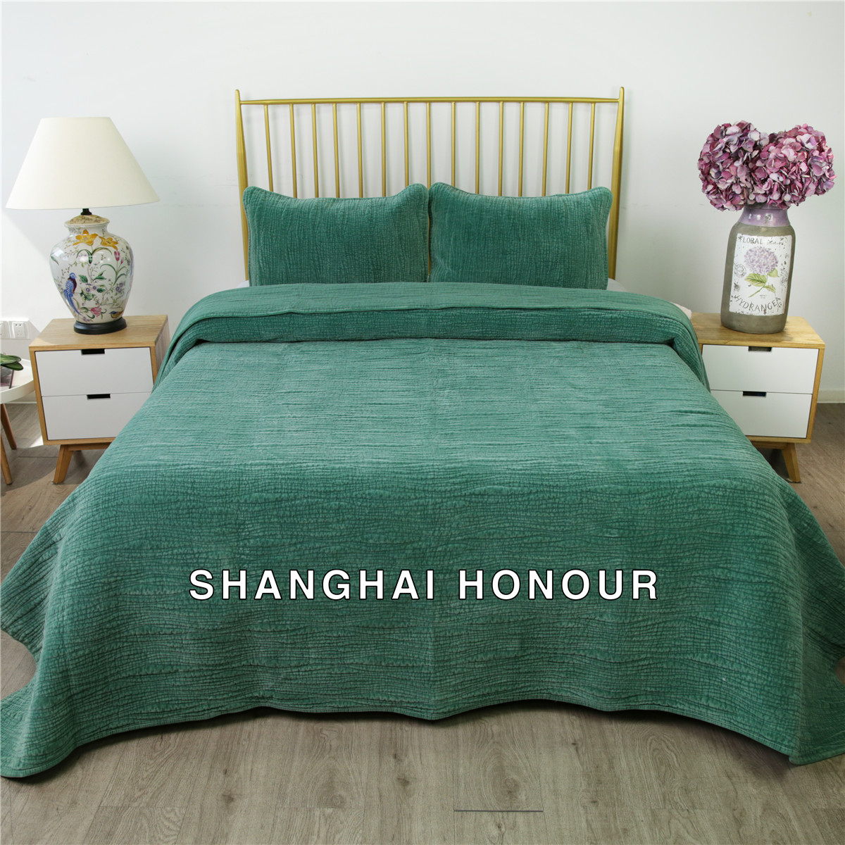 100% cotton velvet quilt