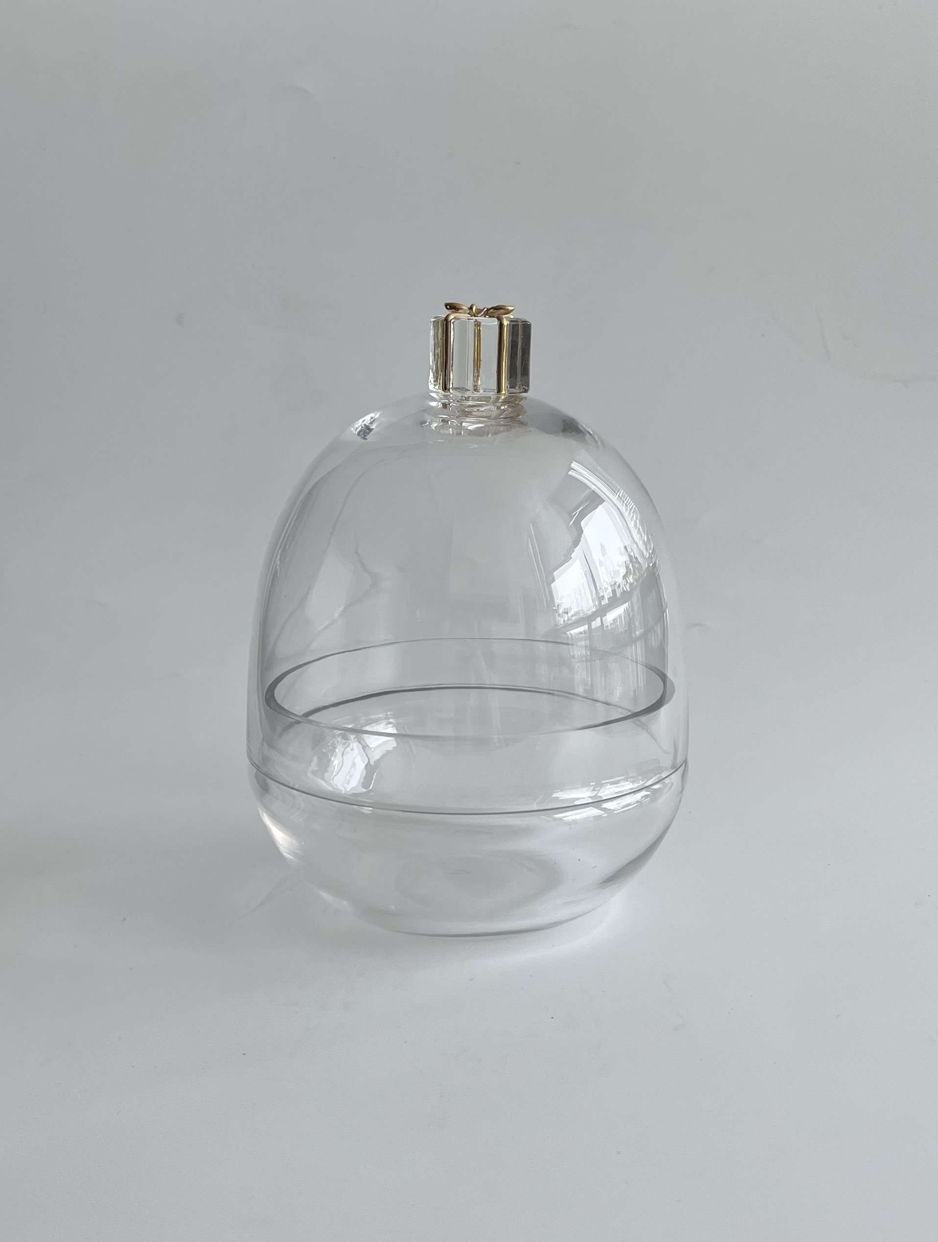 Glass canister