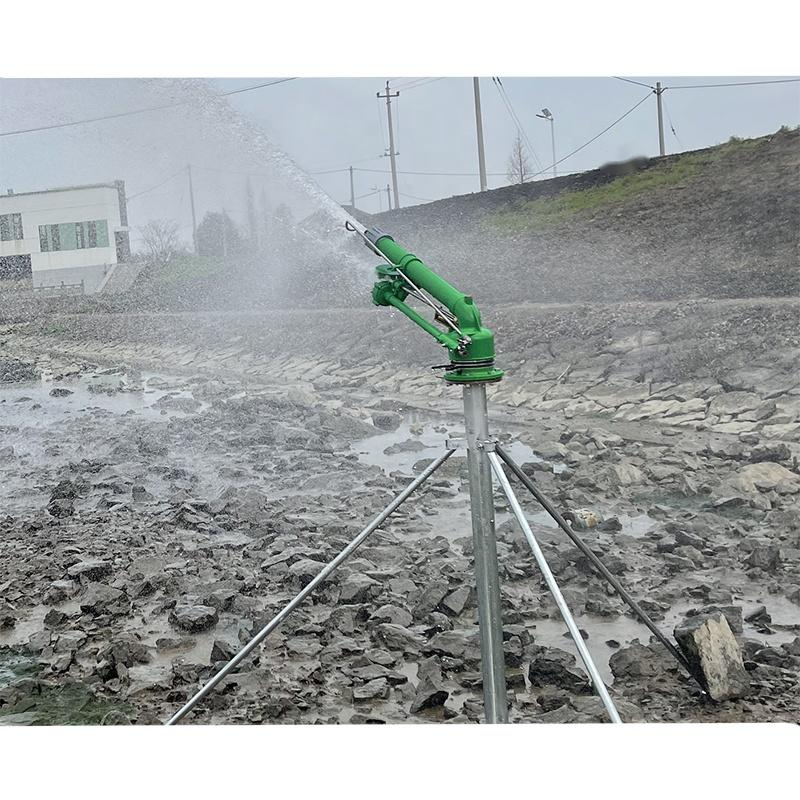 Turbo-rod spray gun for irrigation