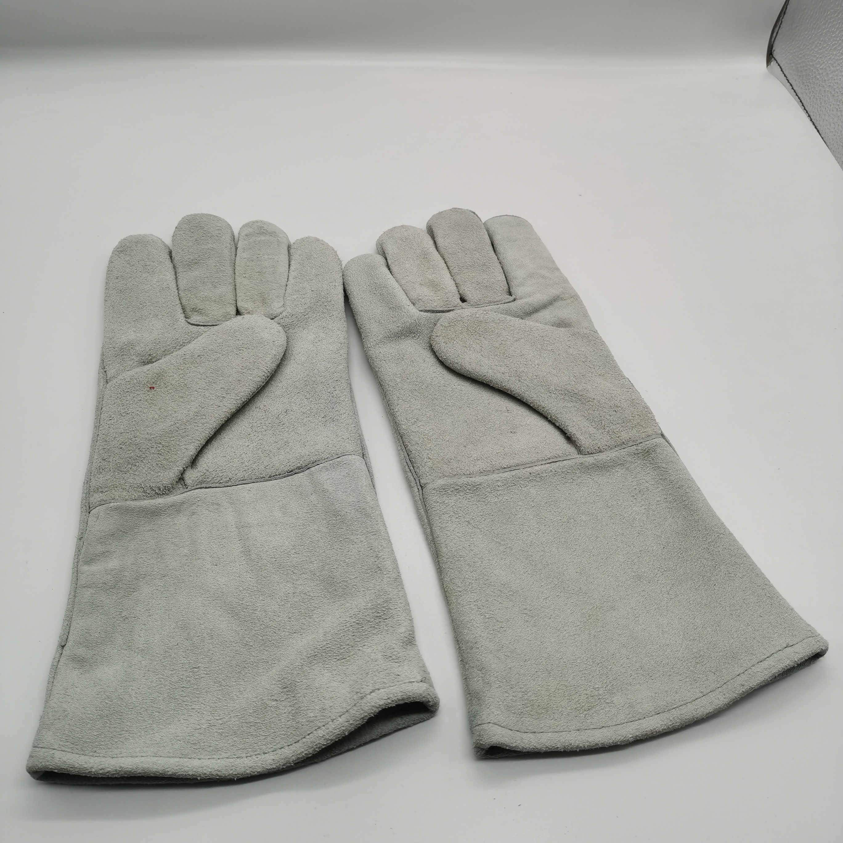 Nature cow split leather gloves custom logo size export to Europe,American,Australia