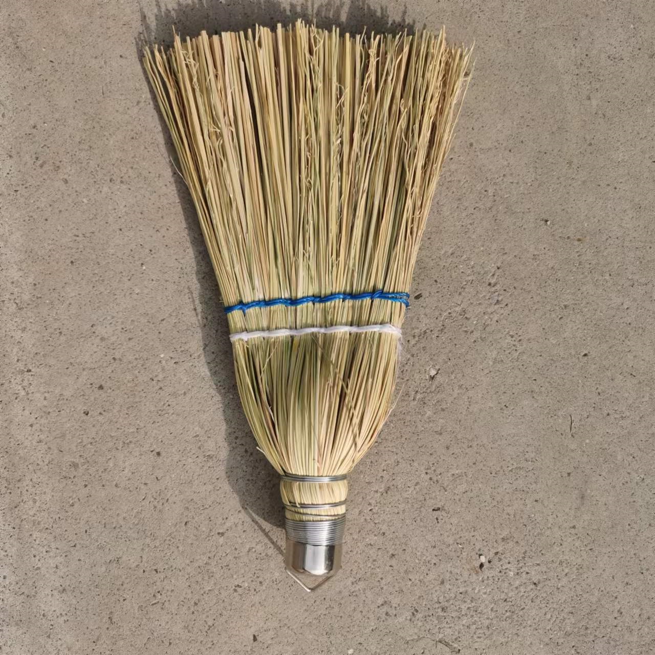 whisk broom