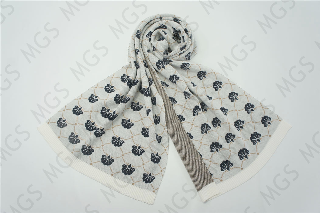 100%acrylic knitted scarf