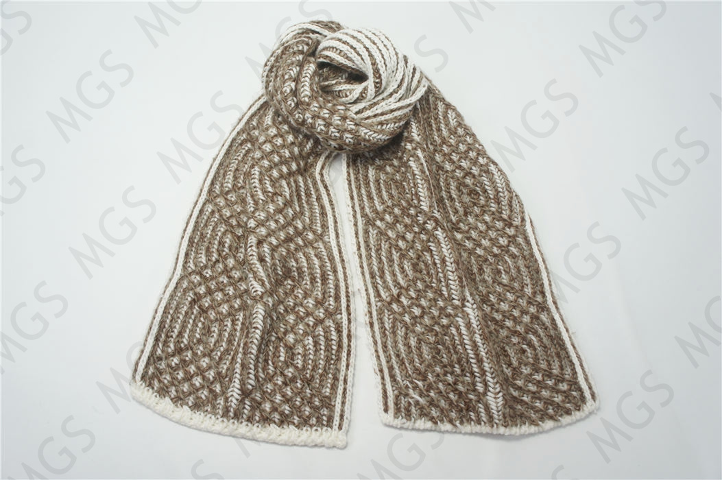 100%acrylic knitted scarf