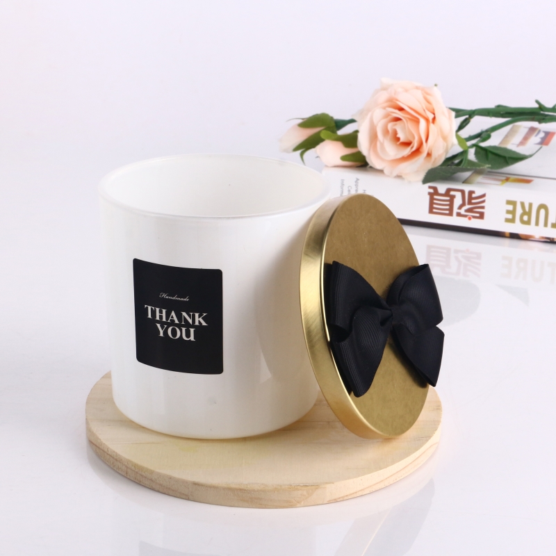 Factory Direct OEM Glass Candle Vessel with Lid Machine Made Glass Container For Candle Making