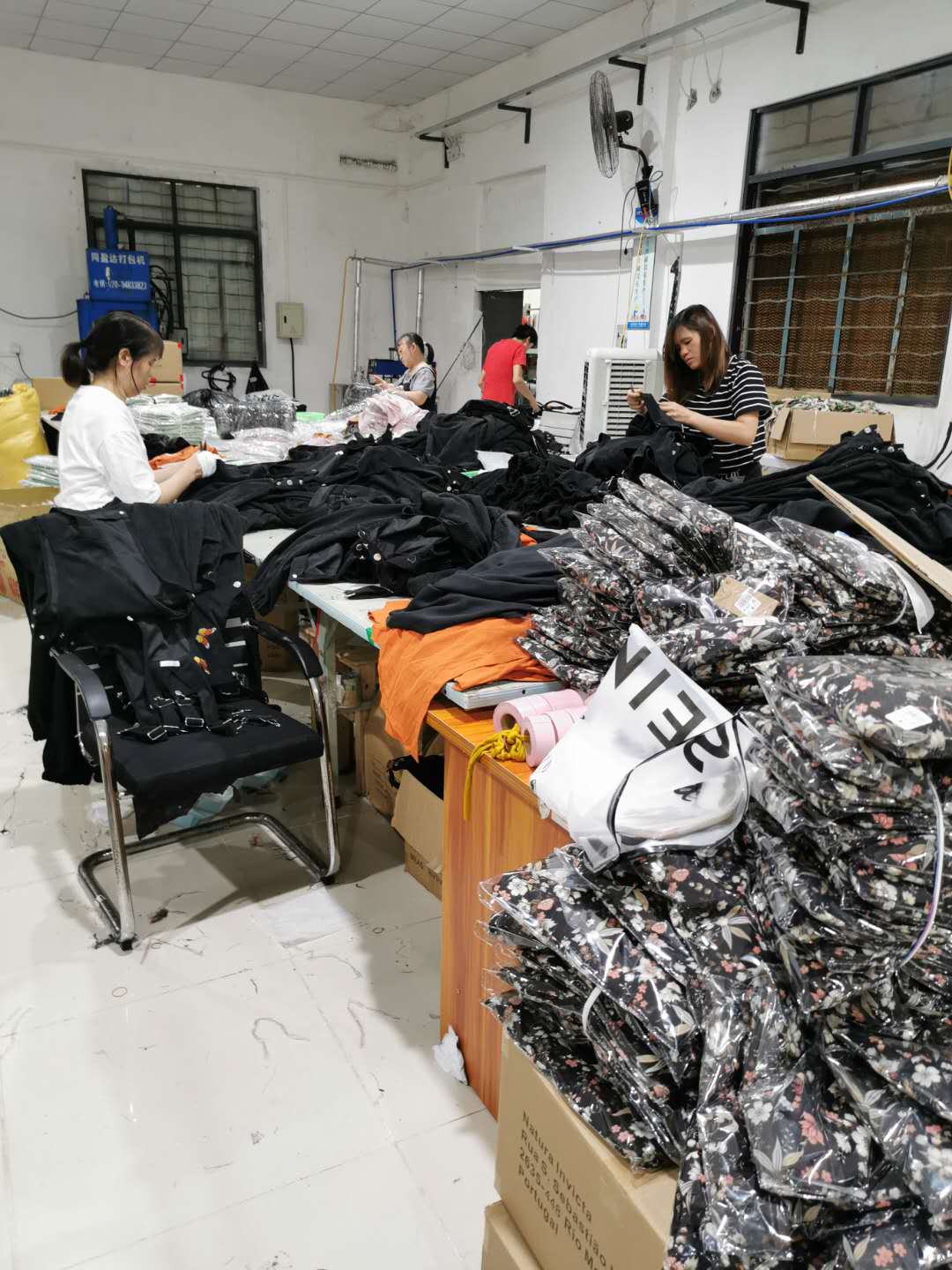 Guangzhou Gayiwu Clothing Co., Ltd. – women's jackets 2