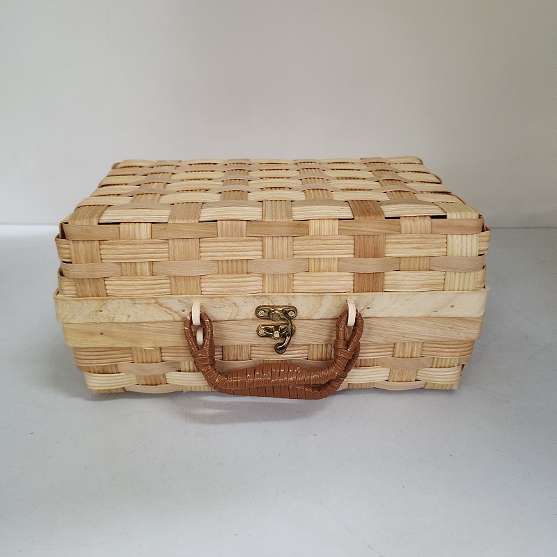 Gift wrapped wood chip box handle wood chip basket