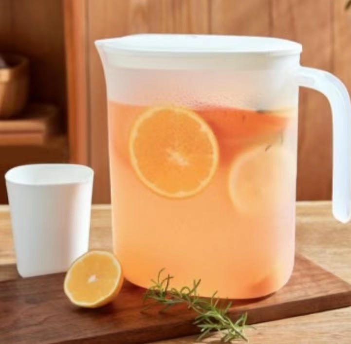 Cold Kettle with Mug