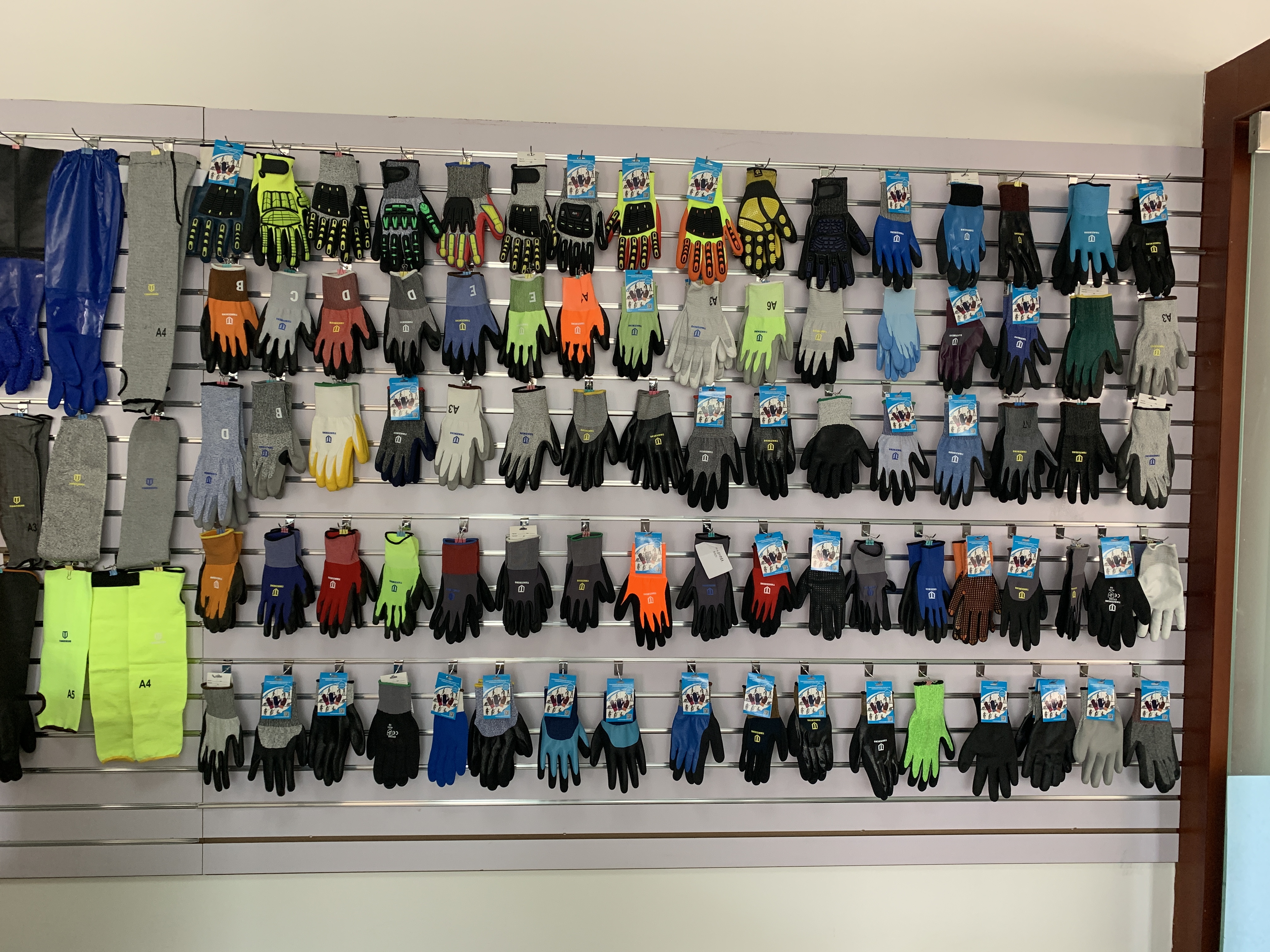 Shijiazhuang Tianzeeheng Trading Co., Ltd. – cut-resistant gloves 2