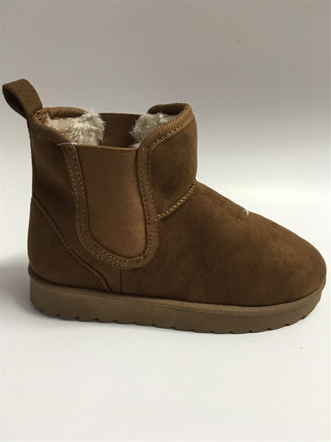 Snow boots