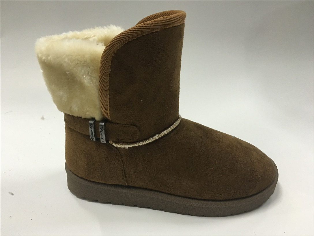 Snow boots