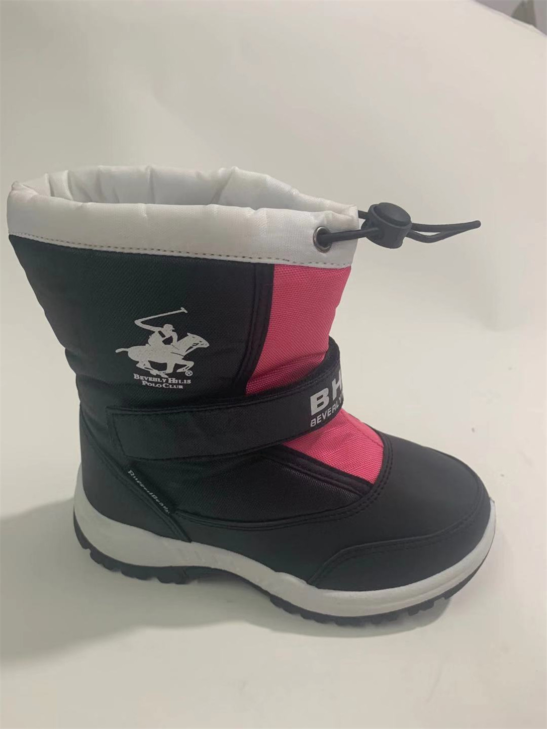 Snow boots