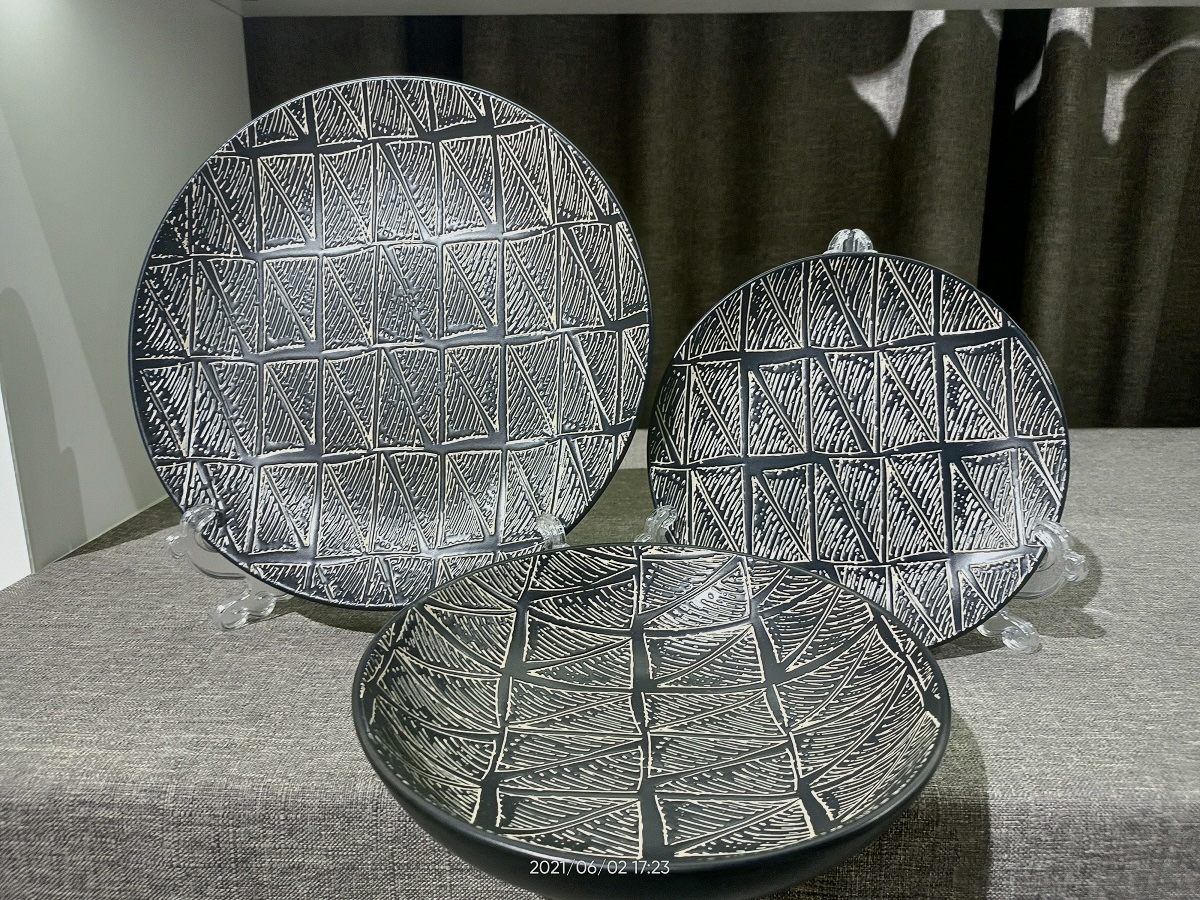 18pc dinner set with stoneware resist pattern