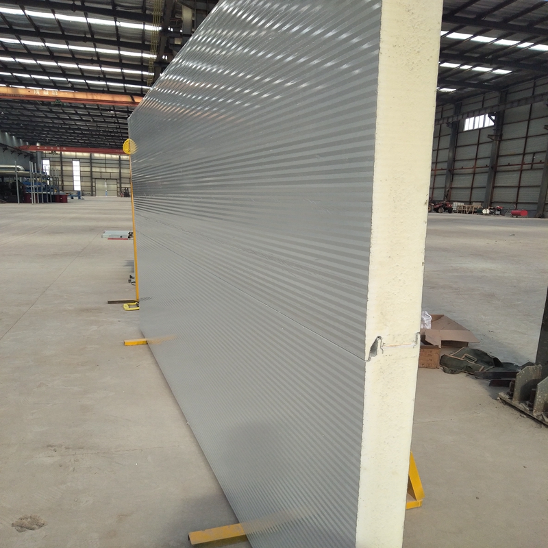 Polyurethane sandwich panel