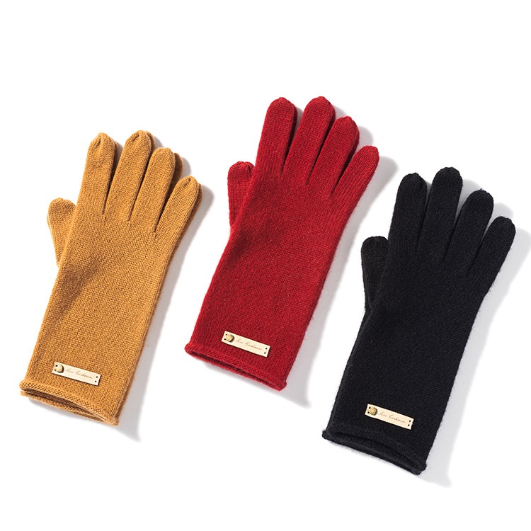 knitted gloves