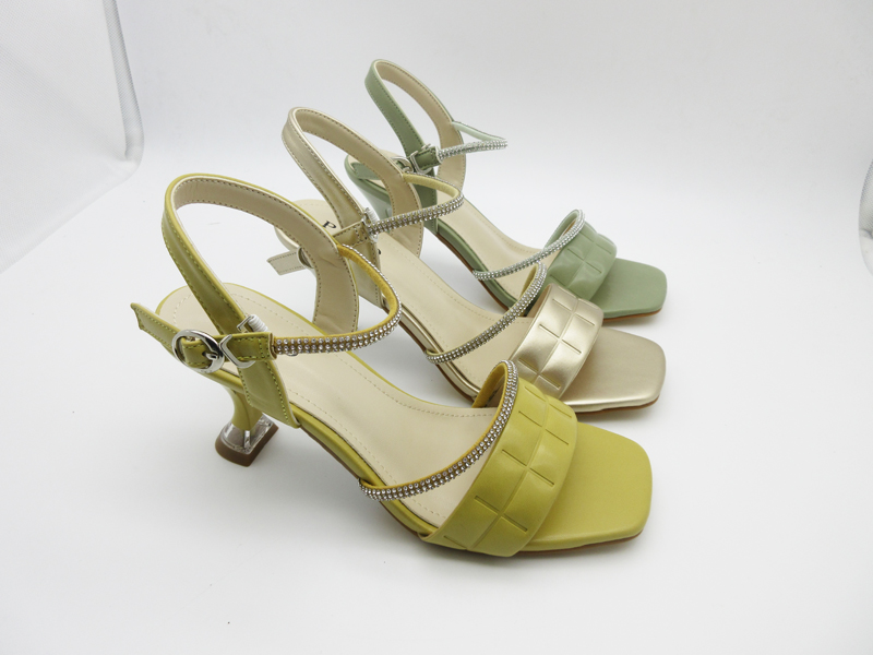 Comfortable heel shoes