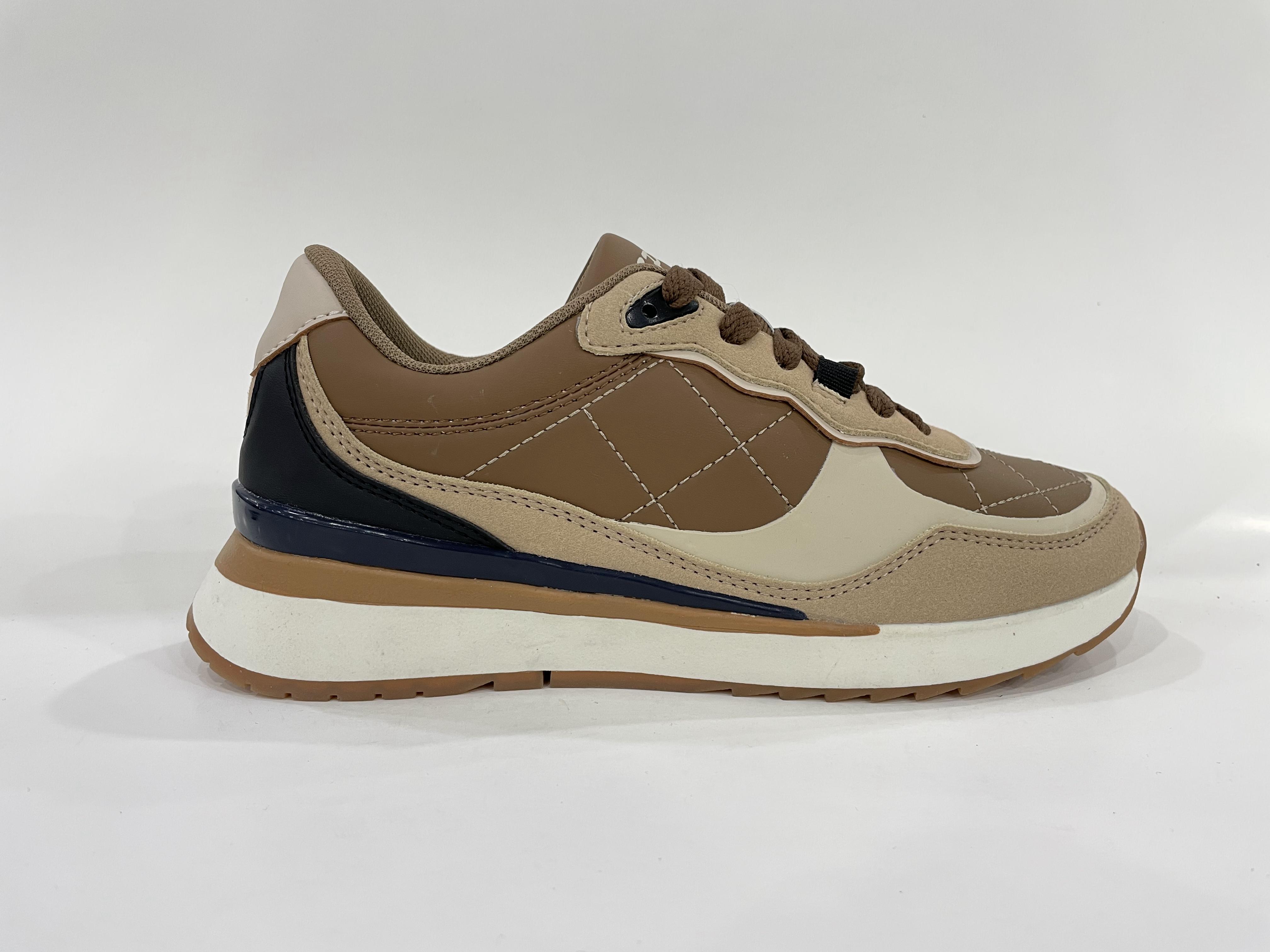 Women's sneaker