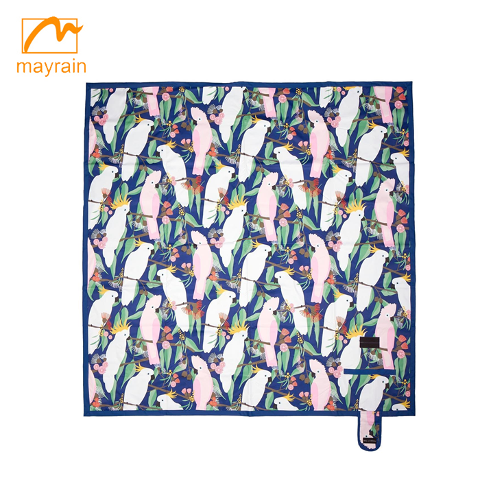 Outdoor picnic mat