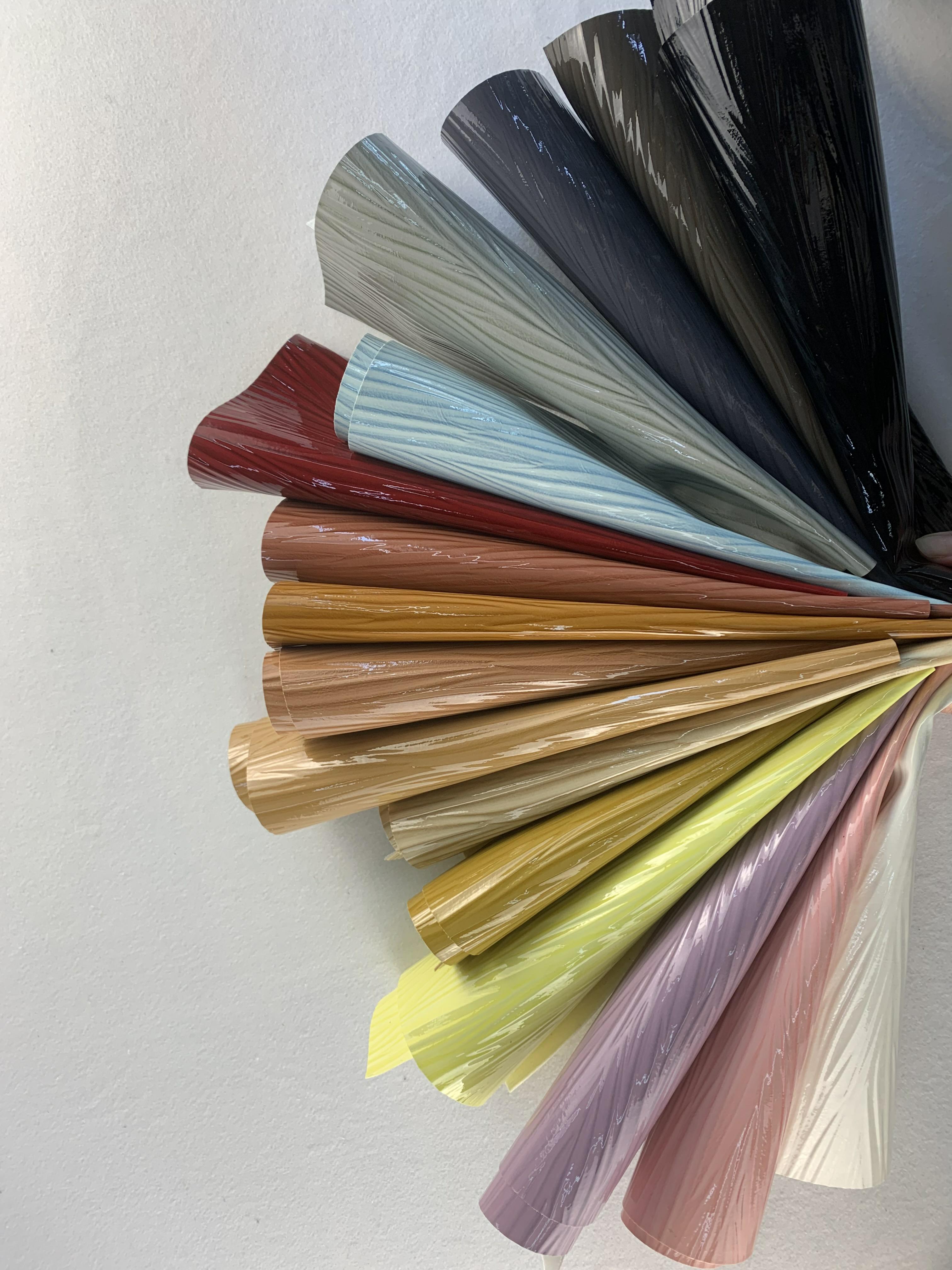 Glossy Looking with Embossing Design PU Leather
