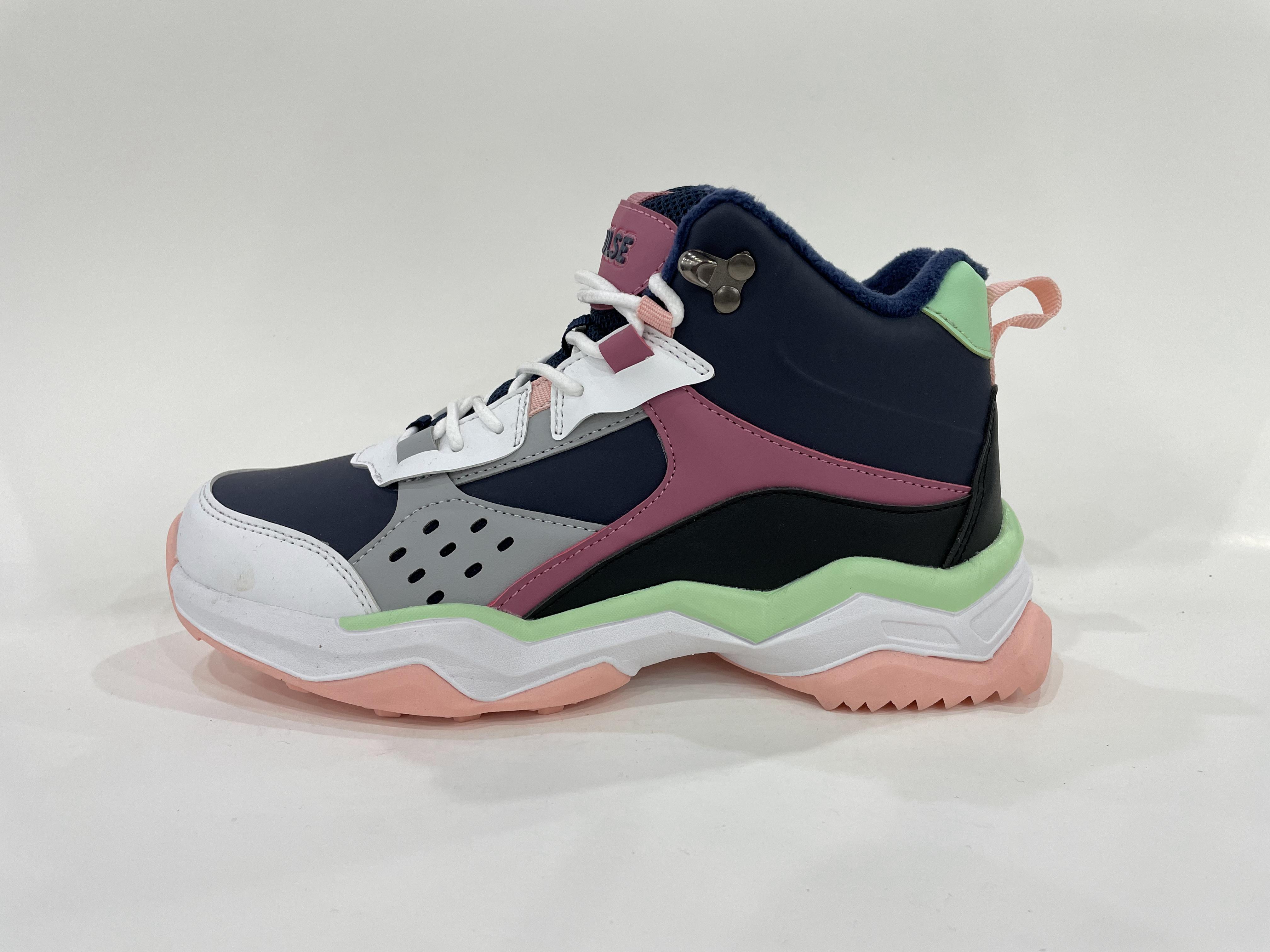 Women's sneaker