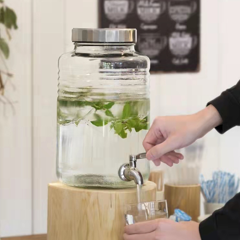 Glass dispenser,glass dispenser with tray