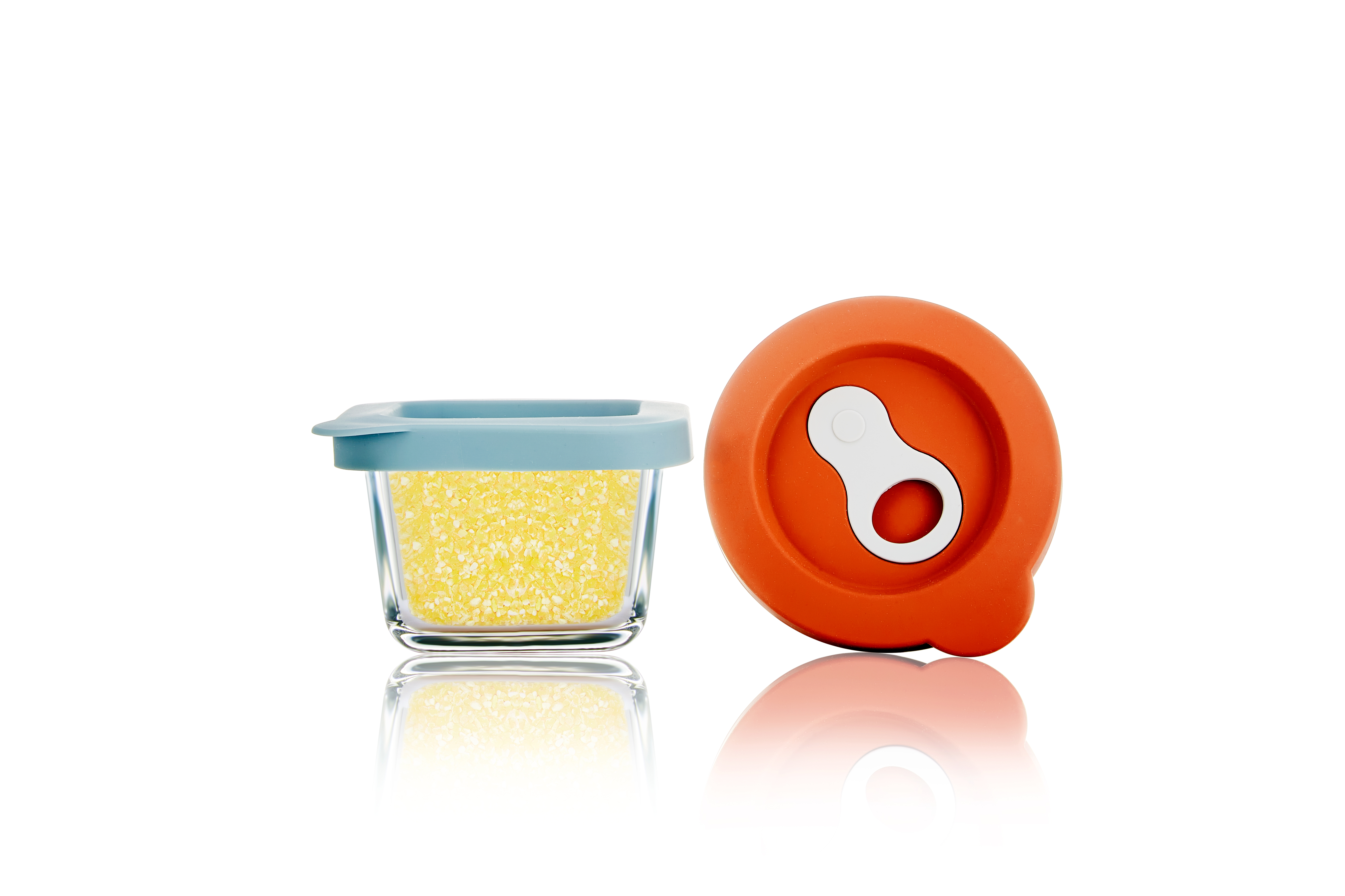 High borosilicate glass food storage container with silicone lid