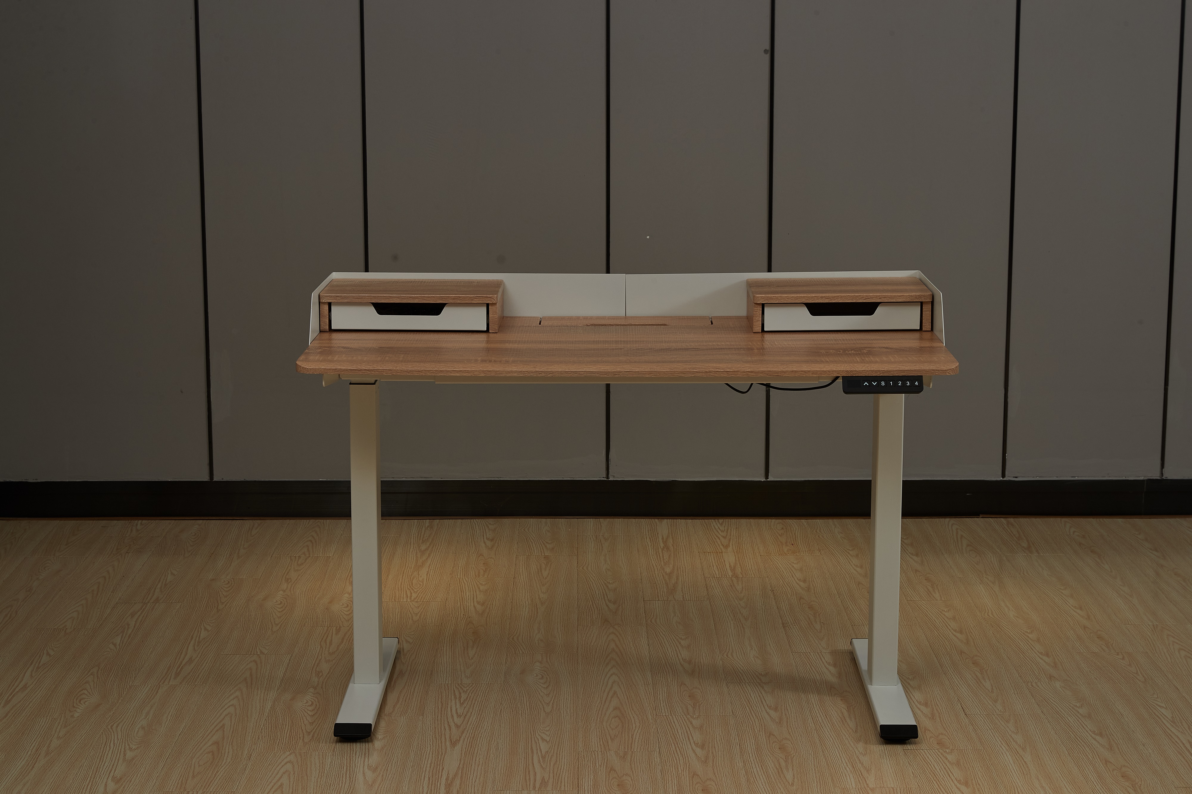 Electric lifting table/desk