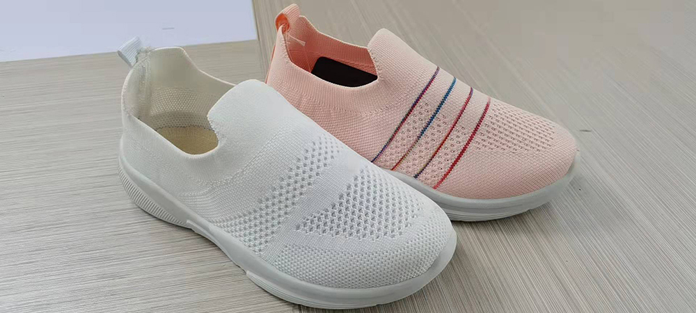 Women's casual shoes