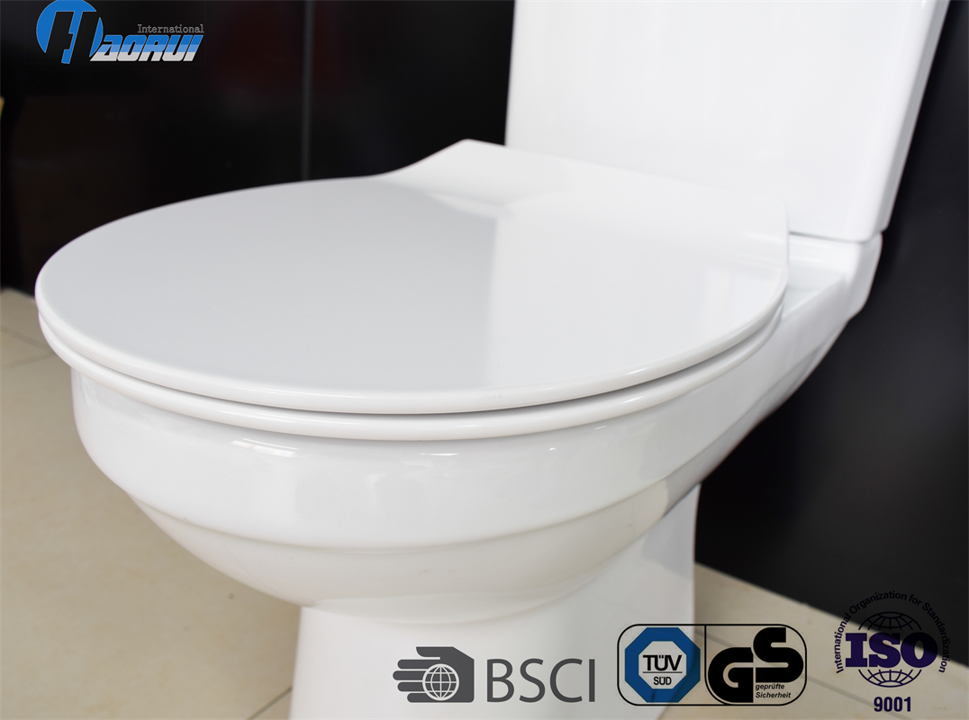 Toilet seat , UF toilet seat , Slim toilet seat soft close and quick relase by one button seat