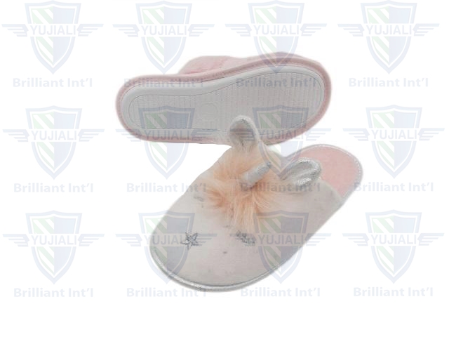 Nanjing Brilliant International Trading Co., Ltd. – ropa deportiva 4